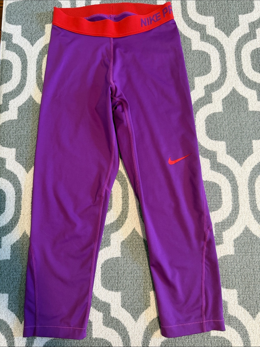 Nike Pro Dri-Fit purple and red crop leggings women’s small active cycling gym